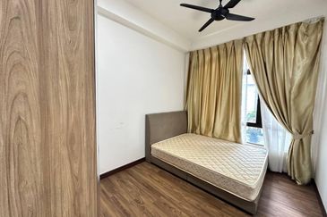 D'Summit Residences @ Kempas Utama