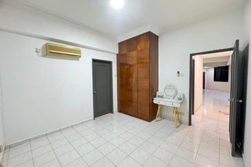 Mewah View Luxurious Apartments