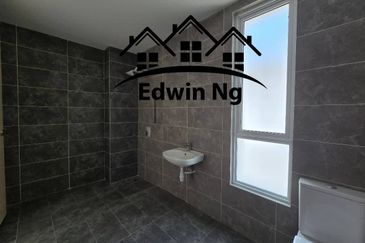 [RARE IN MARKET] 3 Storey Super Bungalow at Taman Lembah Permai, Kota Permai, Bukit Mertajam