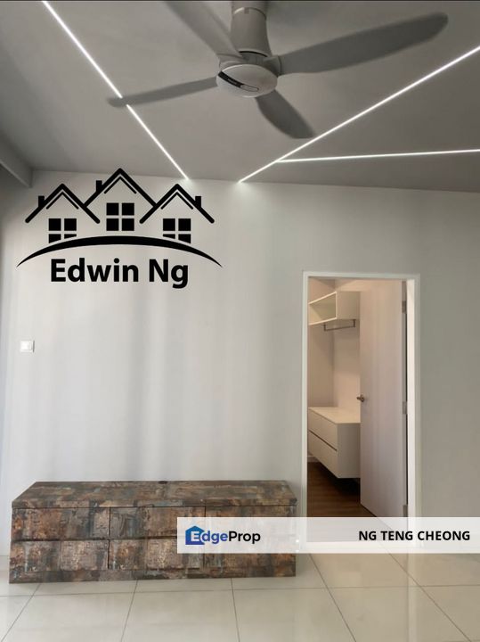 Vertu Resort Condominium at Batu Kawan, High Floor, Partially Furnished & Newly Renovated, Pool View, Penang, Batu Kawan