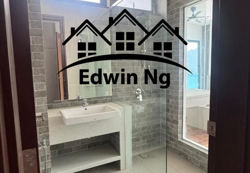 Queens Residences Q2