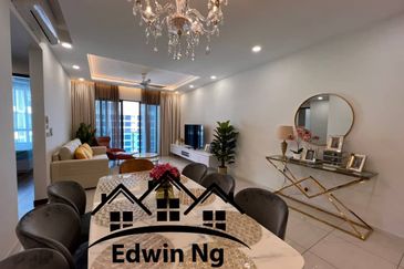 Queens Residences @ Queens Waterfront