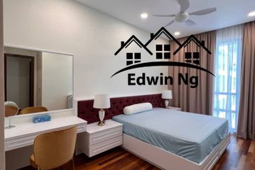 Queens Residences @ Queens Waterfront