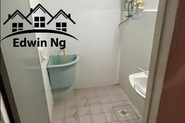 Pusat Perniagaan Maju Jaya