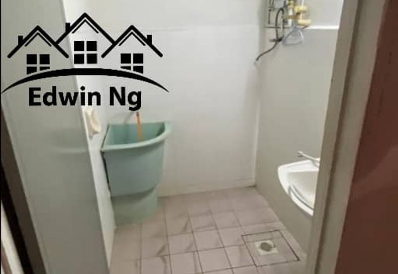 Pusat Perniagaan Maju Jaya