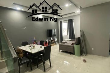 Fully Renovated Upper Level Townhouse @ Begonia Villa, Simpang Ampat