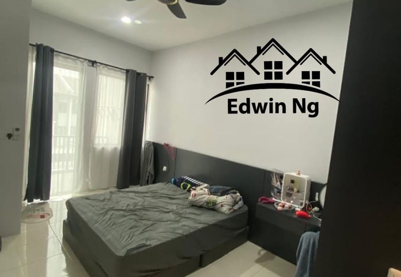 Fully Renovated Upper Level Townhouse @ Begonia Villa, Simpang Ampat