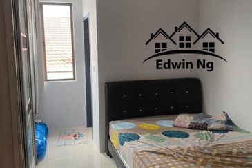 Fully Renovated Upper Level Townhouse @ Begonia Villa, Simpang Ampat