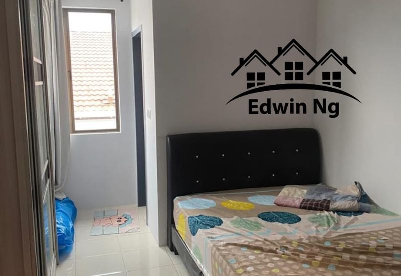 Fully Renovated Upper Level Townhouse @ Begonia Villa, Simpang Ampat
