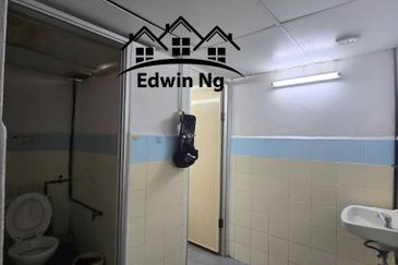 2 Storey Shoplot, Kompleks Pulau Mutiara Georgetown, High Rental Yield