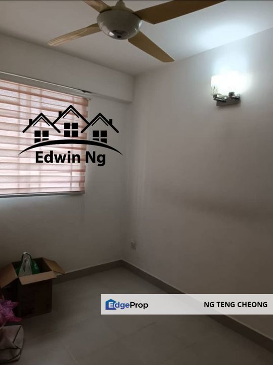 Centrio Avenue Apartment at Gelugor, Low Floor, Partially Furnished & Renovated, Penang, Gelugor