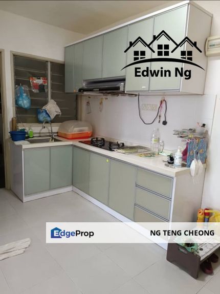 Centrio Avenue Apartment at Gelugor, Low Floor, Partially Furnished & Renovated, Penang, Gelugor