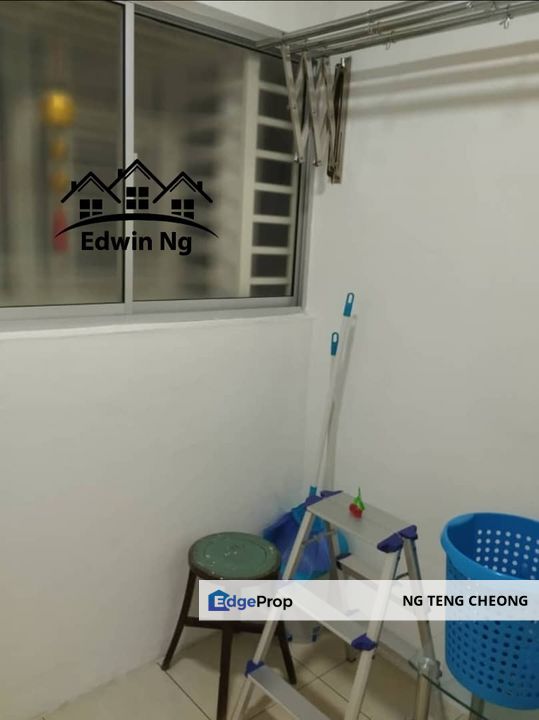 Centrio Avenue Apartment at Gelugor, Low Floor Corner Unit, Partially Furnished & Renovated, Penang, Gelugor