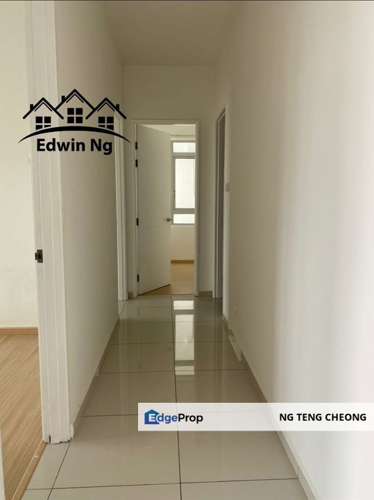 Sandilands Condo at Georgetown, Low Floor, Unfurnished, Pool View & Seaview, Penang, Georgetown