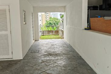 Brand New 3 Storey Semi-D, Original Unit at Sierra Vista, Bukit Jambul