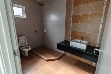 Brand New 3 Storey Semi-D, Original Unit at Sierra Vista, Bukit Jambul