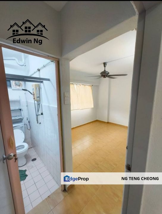 Taman Seri Hijau Apartment at Jelutong, Low Floor Corner Unit, Good Condition, Penang, Jelutong