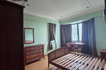 Silverton Condominium (Menara Perak)