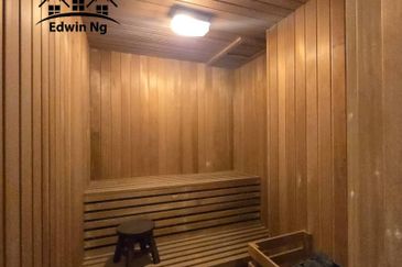 Silverton Condominium (Menara Perak)