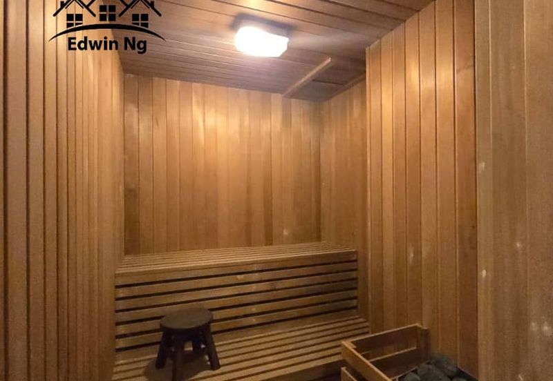 Silverton Condominium (Menara Perak)