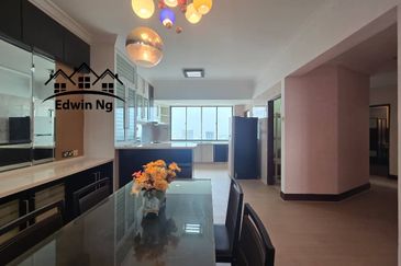 Silverton Condominium (Menara Perak)