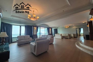 Silverton Condominium (Menara Perak)