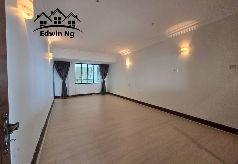 Silverton Condominium (Menara Perak)