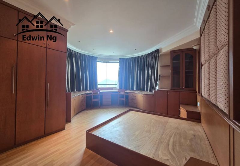 Silverton Condominium (Menara Perak)