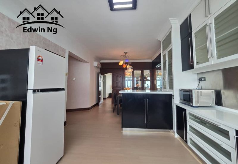 Silverton Condominium (Menara Perak)