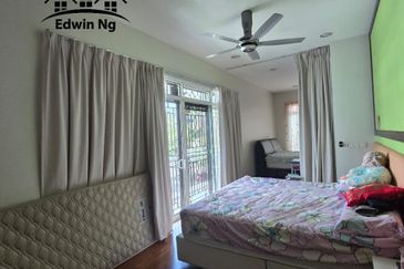 Bukit Dumbar Residences