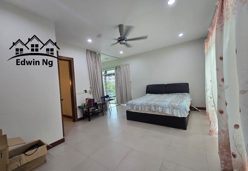 Bukit Dumbar Residences