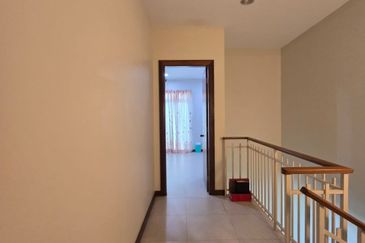 Bukit Dumbar Residences