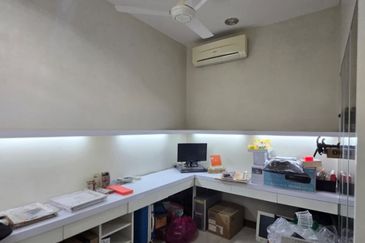 Bukit Dumbar Residences