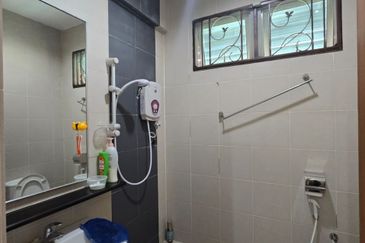 Bukit Dumbar Residences