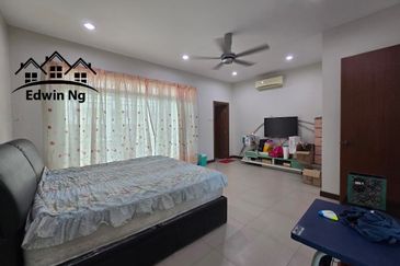 Bukit Dumbar Residences