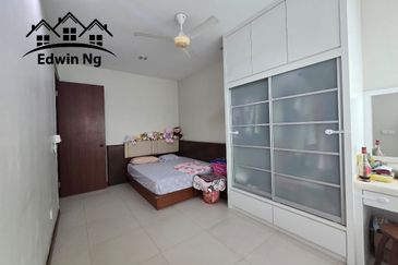 Bukit Dumbar Residences