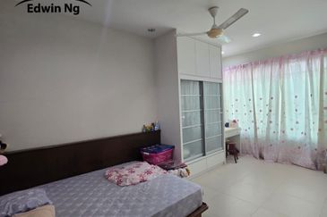 Bukit Dumbar Residences