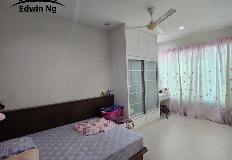 Bukit Dumbar Residences