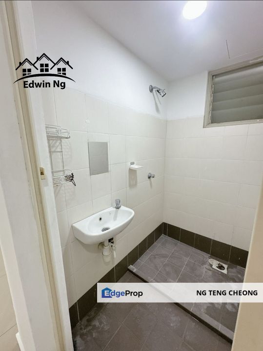 Centrio Avenue Apartment @ Gelugor, High Floor, Partly Renovated, Good Condition, Penang, Gelugor