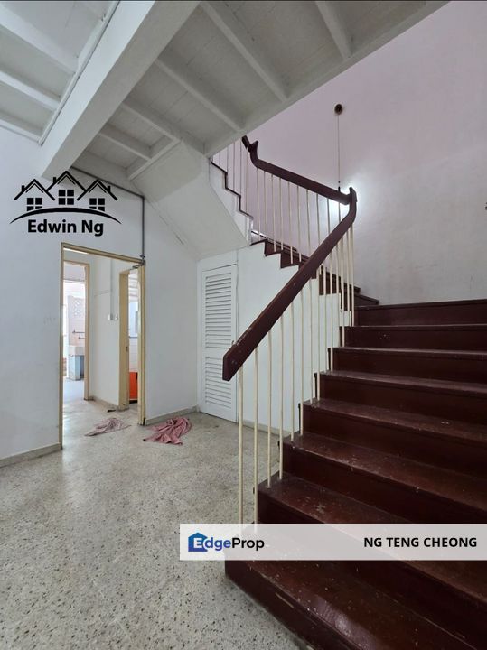 2 Storey Terrace House @ Island Glades, Georgetown, Penang, Greenlane