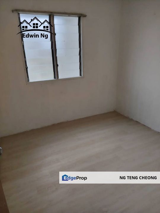 Middle Floor CORNER Unfurnished Unit at Kota Emas Apartment, Jelutong, Penang, Sungai Pinang