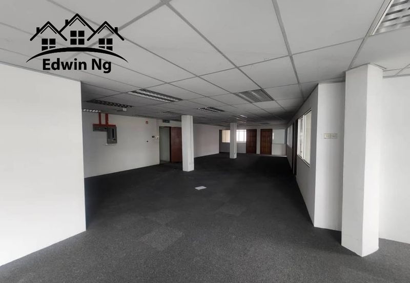 Pusat Perniagaan Alma