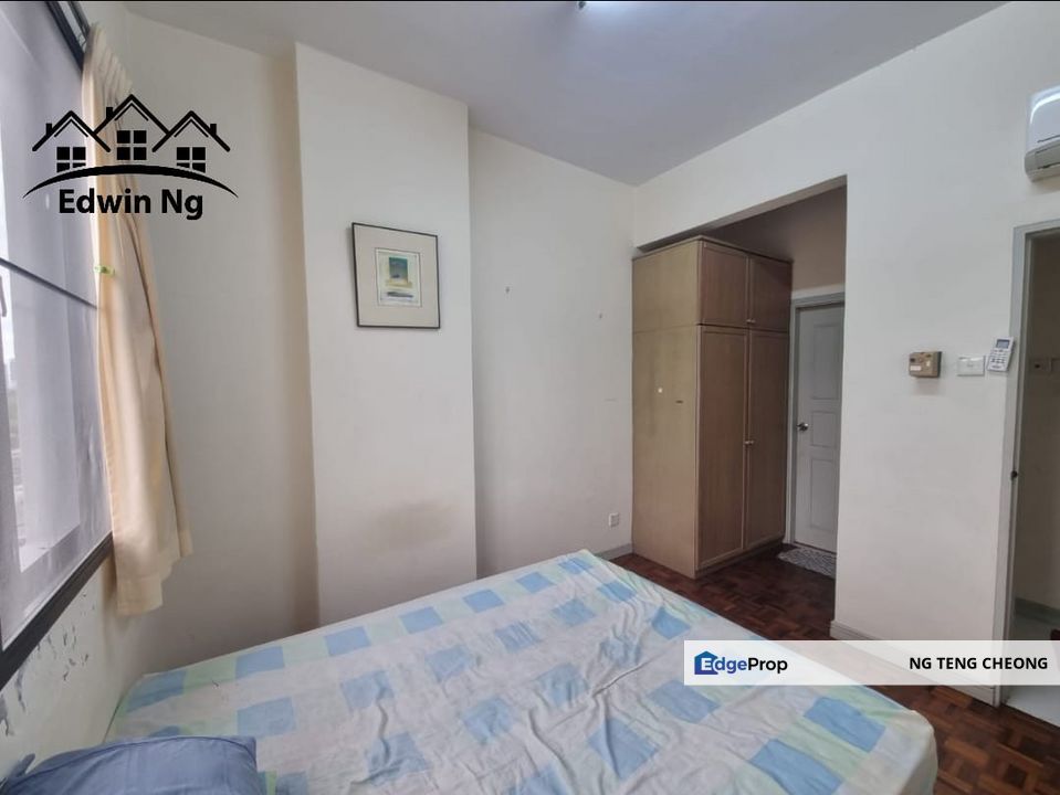 Sri York Condominium at Georgetown, Penthouse, Partially Furnished & Renovated, Penang, Georgetown