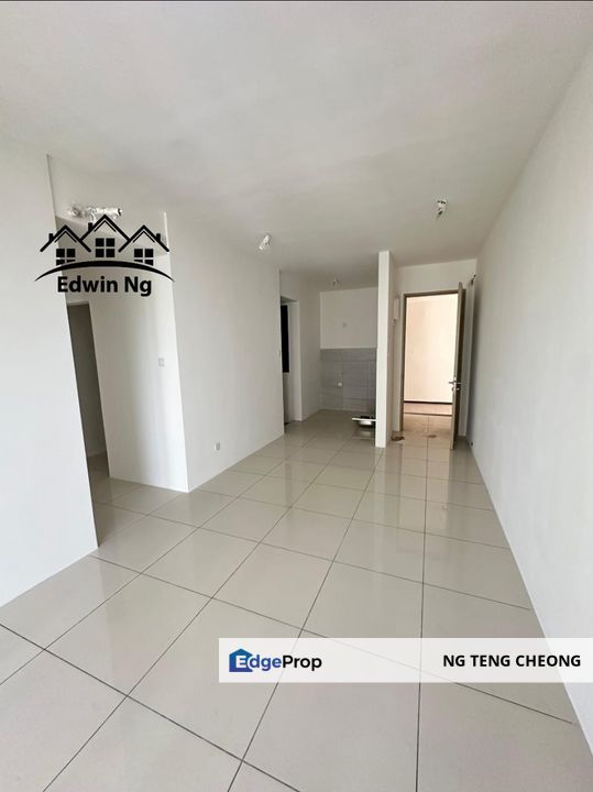 Cheapest Vivo Executive Apartment at Batu Kawan, Middle Floor, Original Unit, Pool View, Penang, Batu Kawan