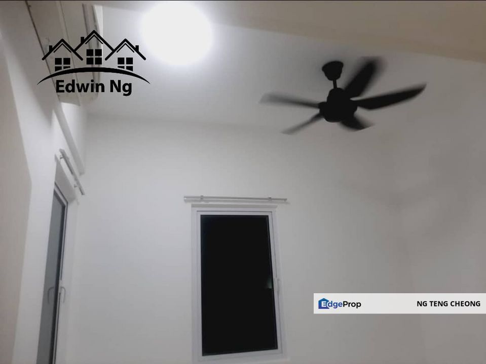 Imperial Grande Condominium at Bayan Lepas, Middle Floor, Unfurnished, Pool View, Good Condition, Penang, Sungai Ara