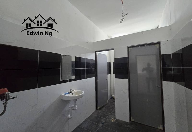 1.5 Storey Semi-D Factory/Warehouse @ Kawasan Perindustrian Valdor, Sungai Bakap, Near Golden Gateway, Batu Kawan