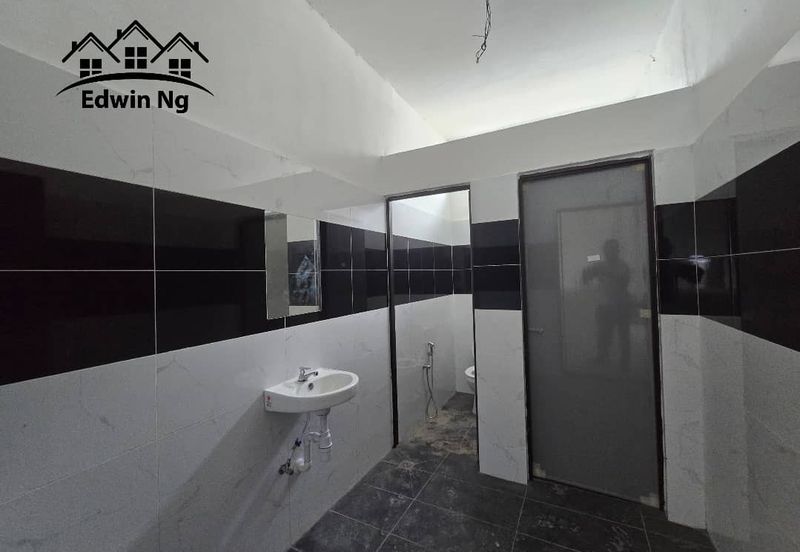 1.5 Storey Semi-D Factory/Warehouse @ Kawasan Perindustrian Valdor, Sungai Bakap, Near Golden Gateway, Batu Kawan