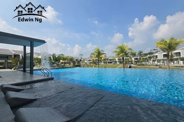 2 Storey Terrace House, CORNER ORIGINAL UNIT at Aster Villa, Simpang Ampat