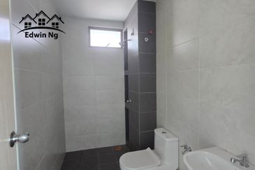 2 Storey Terrace House, CORNER ORIGINAL UNIT at Aster Villa, Simpang Ampat