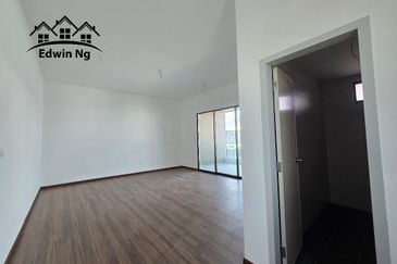 2 Storey Terrace House, CORNER ORIGINAL UNIT at Aster Villa, Simpang Ampat